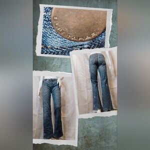 Elie Tahari Distressed Jeans
